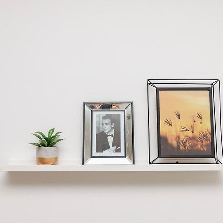 Beautiful 2-Bedroom Apartment Near Schoenbrunn Viena Exterior foto